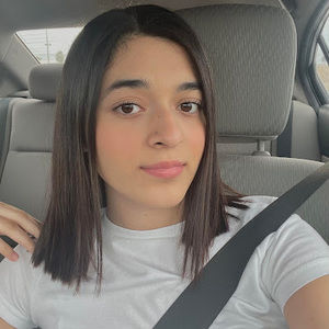 Meet your Posher, Daniella
